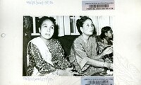 BAHAN PAMERAN WANITA MALAYSIA 1982
