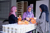 GOTONG ROYONG BUBUR LAMBUK DI SURAU AL- FALAH
