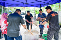 PROGRAM JOM KACAU BUBUR ASYURA ANJURAN SURAU AL FALAH, PKSR DAN PUSPANITA