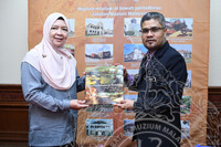 LAWATAN KERJA RASMI PERPUSTAKAAN TUNKU TUN AMINAH, UNIVERSITI TUN HUSSEIN ONN KE JMM