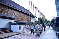 LAWATAN DELEGASI ISTERI PANGLIMA TENTERA LAUT SINGAPURA KE MUZIUM NEGARA