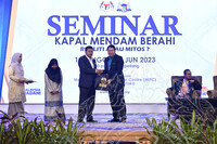 MAJLIS PERASMIAN KAPAL MENDAM BERAHI REALITI ATAU MITOS