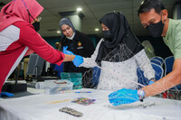 BENGKEL KONSERVASI TEKSTIL : PENJAGAAN PAKAIAN ISTIADAT PREVENTIF DAN KURATIF