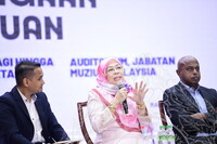 DIALOG MEMASYARAKATKAN PERLEMBAGAAN MALAYSIA