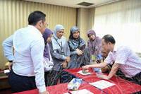 MESYUARAT IDENTIFIKASI KOLEKSI SERAMIK WHITEWARE (QINGBAI)