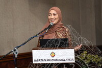 PROGRAM BICARA KURATOR ; BUDAYA MATERIAL YANG TIDAK DAPAT DIJEJAKI PEMILIK 'ORPHAN WORK'