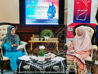 BICARA ATAS TALIAN  (BAJU KURUNG) BUSANA SEPANJANG ZAMAN