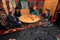 PERASMIAN PAMERAN KAZAKSTAN GOLDEN MAN