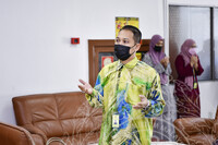 MAJLIS PERSARAAN PUAN ZALEHA BINTI TASRIB DIHADAPAN BILIK DATO KP