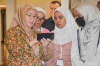 LAWATAN RASMI KEBAWAH DYMM SPB RAJA PERMAISURI AGONG KE PAMERAN DYECO TEXTILE ECO EXPLORATION OF NATURAL DYES