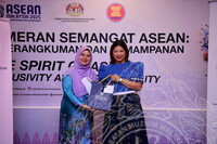 LAWATAN RASMI DARI ASEAN LADIES CIRCLE KE PAMERAN SEMANGAT ASEAN DI GALERI 2, JMM