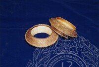 Perhiasan Diri Gelang Tangan