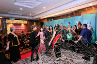 MAJLIS DERMA KOLEKSI SET TAGONG KADAZAN OLEH PERTUBUHAN KADAZAN SABAH JEPADA JMM