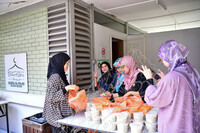 GOTONG ROYONG BUBUR LAMBUK DI SURAU AL- FALAH