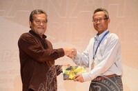 BICARA MUZIUM MEMBONGKAR KHAZANAH SILAM