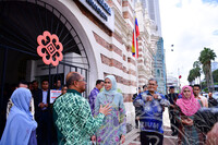 MAJLIS PERASMIAN PAMERAN RAHSIA KEBAYA DI MUZIUM TEKSTIL NEGARA DISEMPURNAKAN OLEH TENGKU PERMAISURI SELANGOR, DYMM TENGKU PERMAISURI HAJAH NORASHIKIN (ALBUM 1)