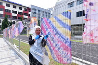 BENGKEL IKAT & CELUP EKSPRESI WARNA JALUR GEMILANG DI MUZIUM TEKSTIL