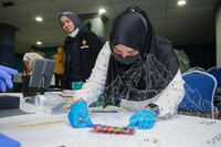 BENGKEL KONSERVASI TEKSTIL : PENJAGAAN PAKAIAN ISTIADAT PREVENTIF DAN KURATIF