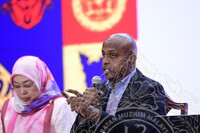 DIALOG MEMASYARAKATKAN PERLEMBAGAAN MALAYSIA