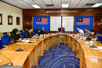 KUNJUNGAN ASWARA KE MUZIUM MUZIK DI BILIK PERSIDANGAN