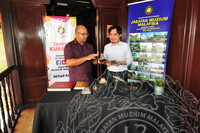 PROGRAM TANYA KURATOR DUIT TAMPANG KOLEKSI DI MUZIUM LUKUT