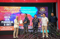 MAJLIS PERASMIAN PAMERAN SENI DAN PERSEMBAHAN ART SHOW MUZIK SENI PENDIDIKAN & UNITI