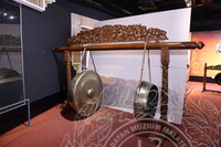 GAMBAR KOLEKSI TEMBAGA