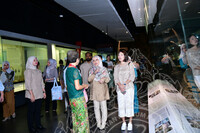 LAWATAN DELEGASI ISTERI PANGLIMA TENTERA LAUT SINGAPURA KE MUZIUM NEGARA