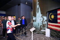 LAWATAN MR. GUAN JUN, MAJOR GENERAL OF THE EQUIPMENT DEVELOPMENT DEPARTMENT, MINISTRY OF NATIONAL DEFENSE OF CHINA DAN DELEGASI KE MUZIUM NEGARA