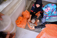 GOTONG ROYONG BUBUR LAMBUK DI SURAU AL- FALAH