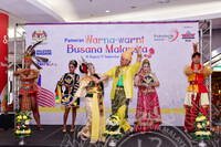 MAJLIS PERASMIAN WARNA-WARNI BUSANA MALAYSIA ANJURAN JABATAN MUZIUM MALAYSIA & PARADIGM MALL