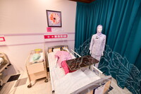 PANEL BY PANEL PAMERAN BIDAN