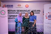 LAWATAN RASMI DARI ASEAN LADIES CIRCLE KE PAMERAN SEMANGAT ASEAN DI GALERI 2, JMM