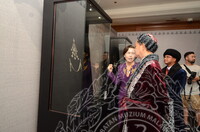 PERASMIAN PAMERAN KAZAKSTAN GOLDEN MAN