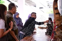 PENGAMBILAN KOLEKSI DI RUMAH DS NAZRI BIN ABD.AZIZ