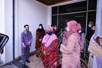 MAJLIS PERSARAAN PUAN ZALEHA BINTI TASRIB DIHADAPAN BILIK DATO KP