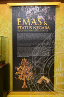 PAMERAN KUASA EMAS