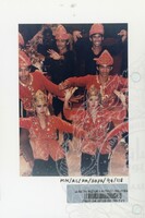 PAMERAN PERHIASAN PAKAIAN KEPALA