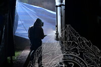 PEMANTAUAN DAN DOKUMENTASI KERJA SANDBLASTING LOKOMOTIF WAP 531.01 DI MUZIUM NEGARA