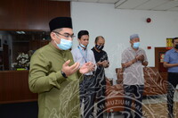 SUMBANGAN BEKALAN MAKANAN ASAS OLEH KP JMM DI LOBI BHG PENGURUSAN ANJURAN WARIS & SURAU AL-FALAH