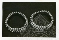 Perhiasan Diri Gelang Tangan