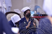 BICARA PAMERAN EVOLUSI BAJU SERAGAM JURURAWAT