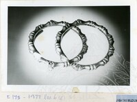 Perhiasan Diri Gelang Tangan