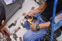 PROSES PEMBUKAAN PETI BESI DI REPOSITORI