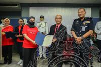 BENGKEL KONSERVASI TEKSTIL : PENJAGAAN PAKAIAN ISTIADAT PREVENTIF DAN KURATIF