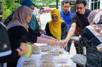 PROGRAM JOM KACAU BUBUR ASYURA ANJURAN SURAU AL FALAH, PKSR DAN PUSPANITA