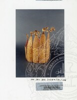 PAMERAN PERHIASAN PAKAIAN KEPALA