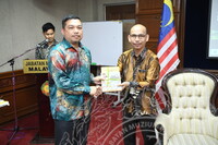 BICARA KURATOR SIRI 1/2025 WARISAN SENIBINA MELAYU:  PEMULIHARAAN BERINOVASI DAN EVOLUSI REKA BENTUK