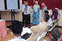 PEMBENTANGAN KERTAS KERJA PELAJAR PRAKTIKAL