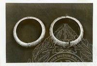 Perhiasan Diri Gelang Tangan